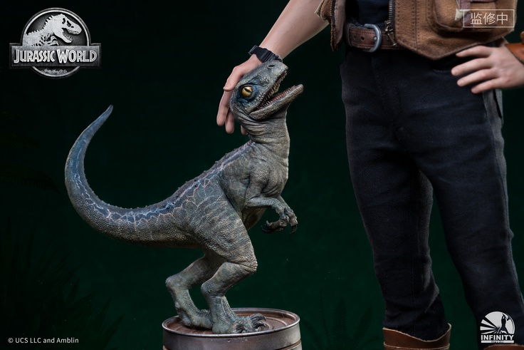 Owen and Baby Blue Statue - 1:4 Scale