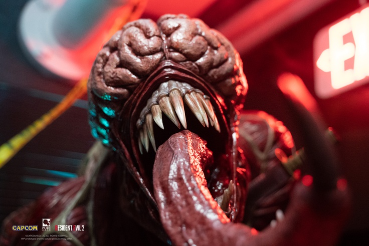 LICKER 1/1 SCALE BUST