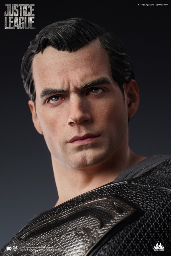 SUPERMAN (HENRY CAVIL) - BLACK SUIT - PREMIUM EDITION