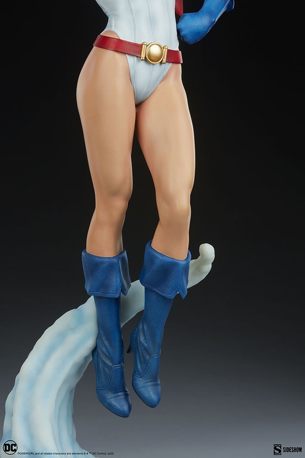 Power Girl - Premium Format