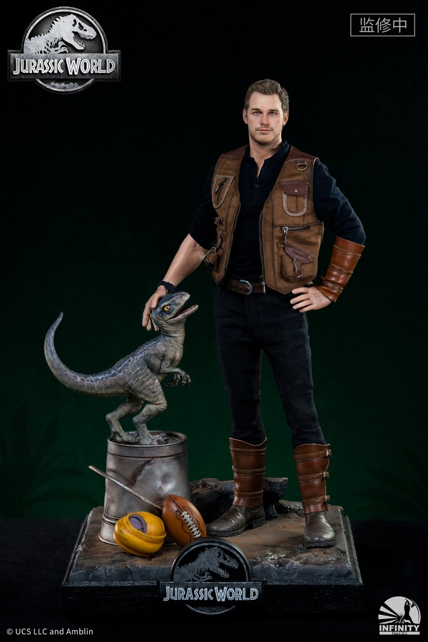 Owen and Baby Blue Statue - 1:4 Scale