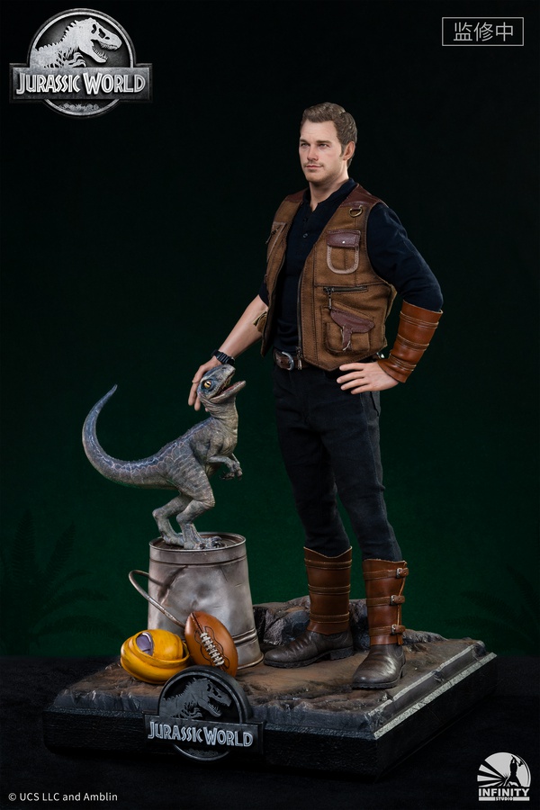 Owen and Baby Blue Statue - 1:4 Scale