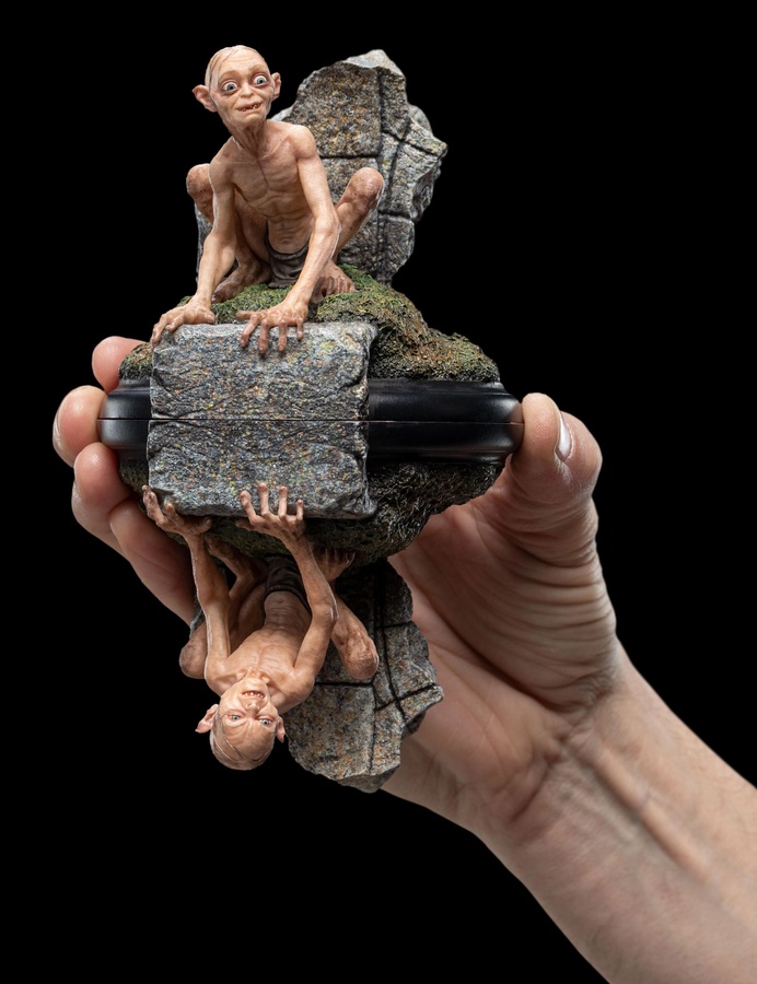 Lord of the Rings 28 Inch Limited Edition Gollum Statue