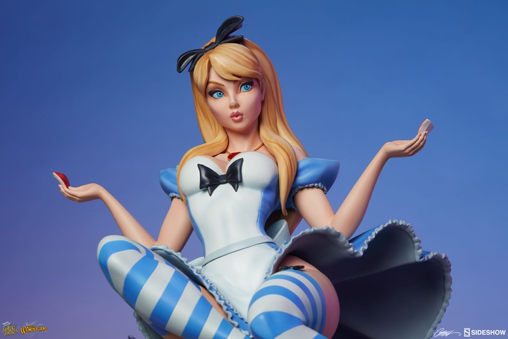 J Scott Campbell Alice in Wonderland: Game of Hearts Edition Statue