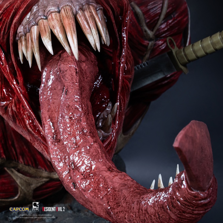 LICKER 1/1 SCALE BUST