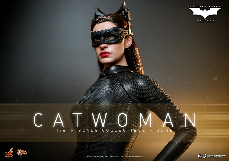Catwoman (Anne Hathaway)